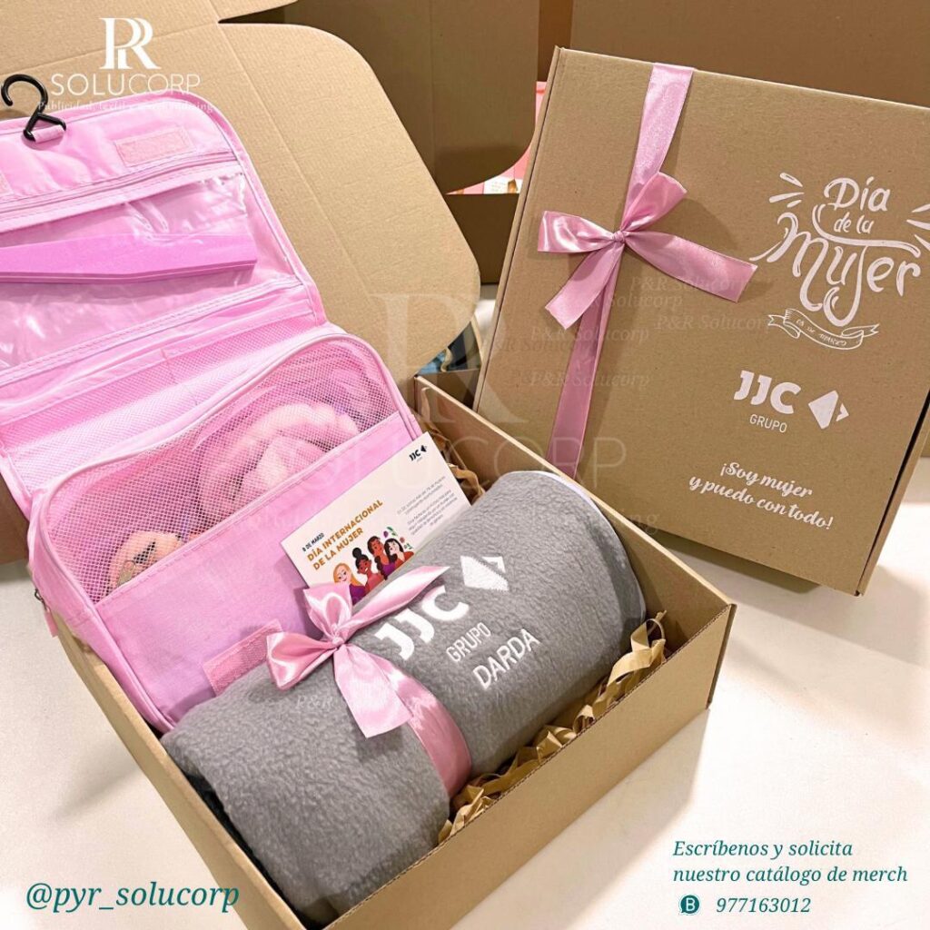 kit pink manta - regalo corporativo personalizado con logo y frase de acuerdo a festividad